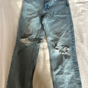 Zara Women’s Distressed Blue Jeans